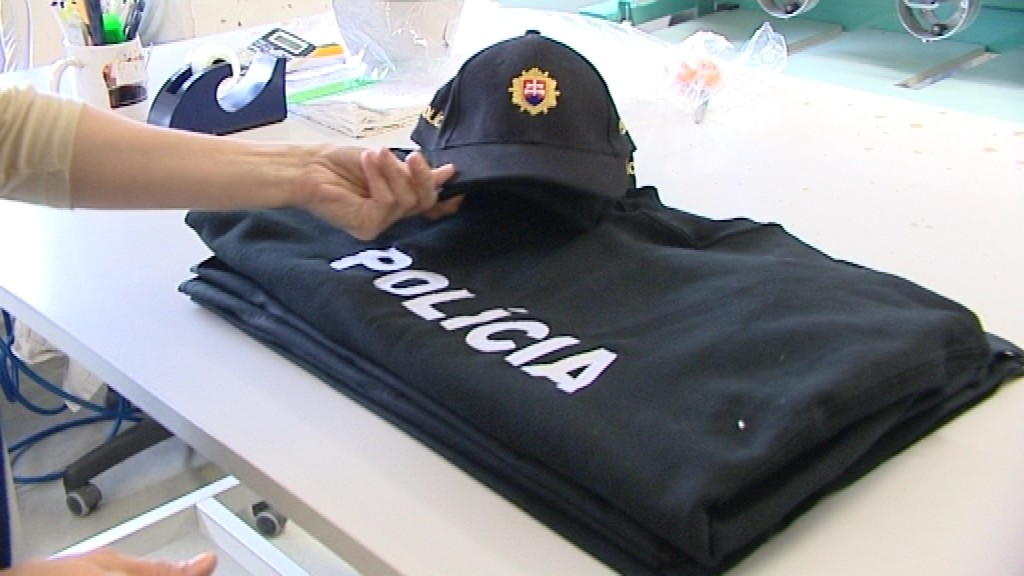 Polícia SR_tričko_čiapka